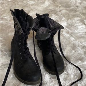 White mountain combat boots